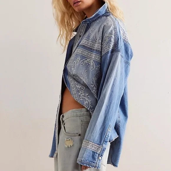 NWT FREE PEOPLE Lace Embroidered Denim Shirt size Medium - Picture 3 of 7
